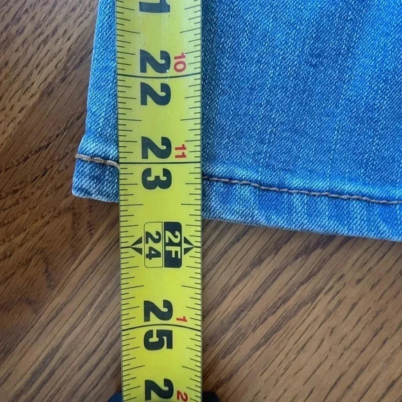 Nine west Christie Capri denim jeans size 12 EUC! - Picture 2 of 7